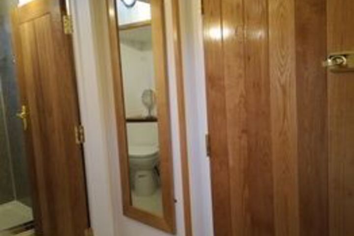 Room 18 of 37