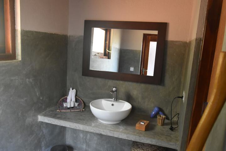 Room 18 of 33