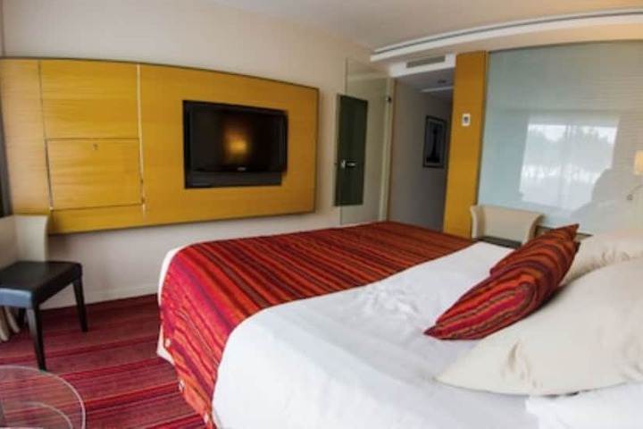 Room 6 of 39