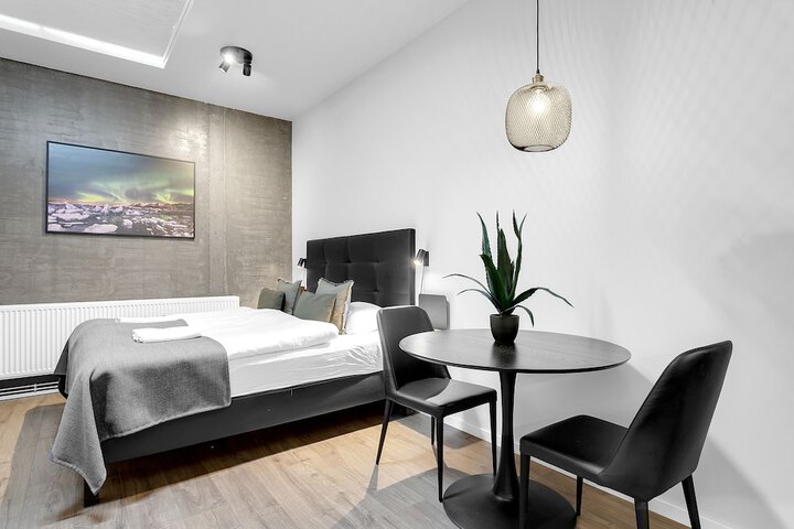 Room 34 of 62