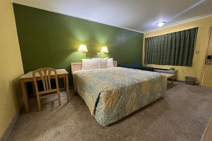 Room 3 of 14