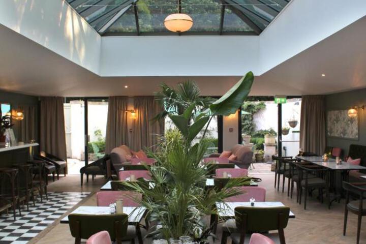 Lydiard Park Hotel