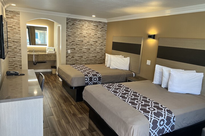 Room 25 of 66