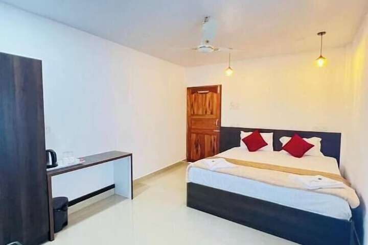 Room 8 of 26
