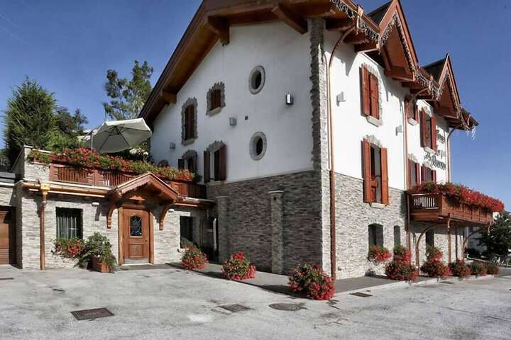 Hotel 69 of 77