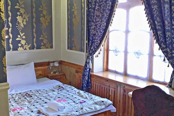 Room 3 of 30