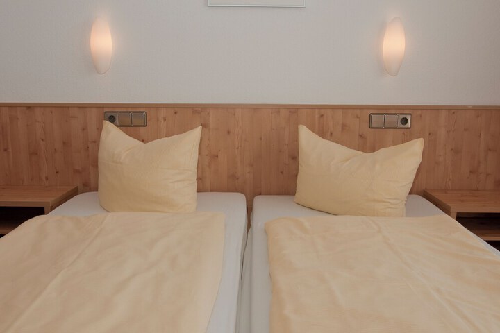 Room 10 of 52