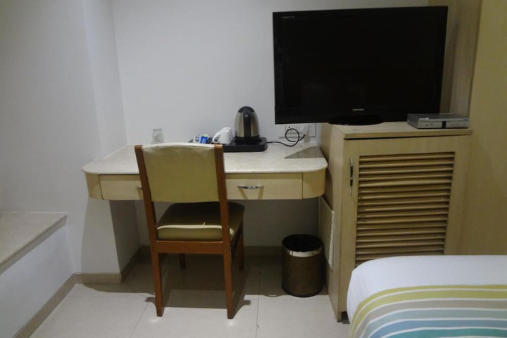 Room 18 of 44