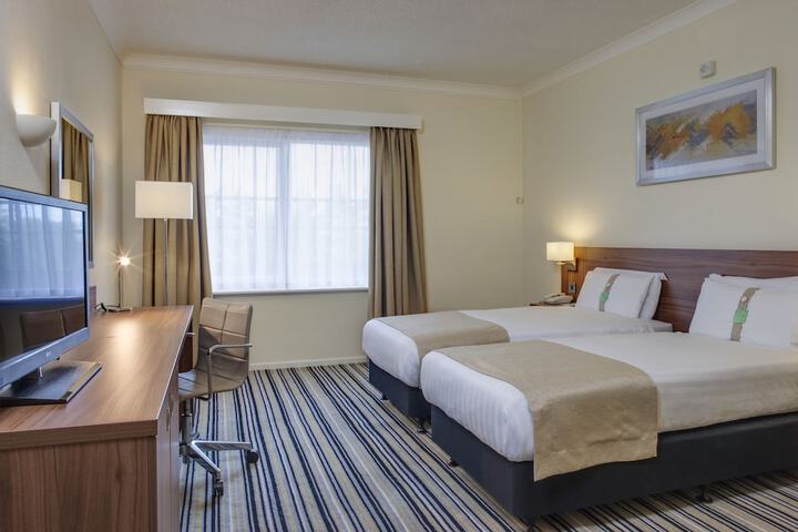 Room 4 of 87