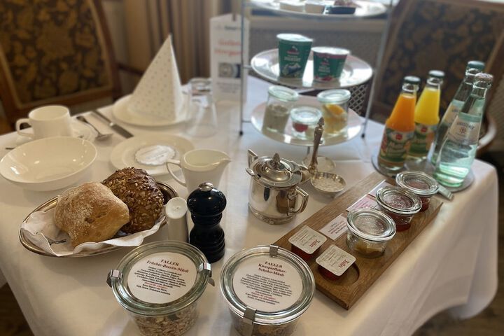 Breakfast/Coffee Service 47 of 92