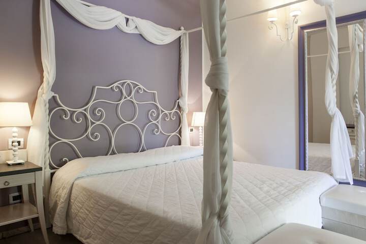 Room 10 of 92