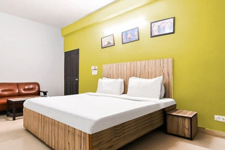 Room 15 of 25