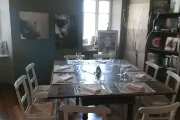 Dining 5 of 5