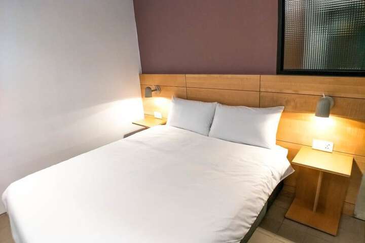 Room 5 of 30