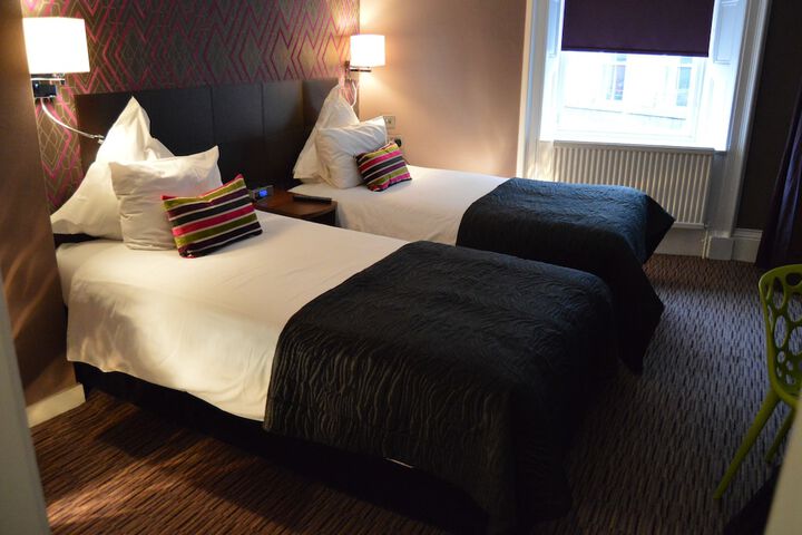 Room 4 of 35