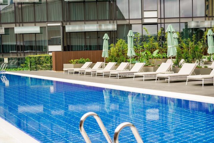 Pools & Facilities
