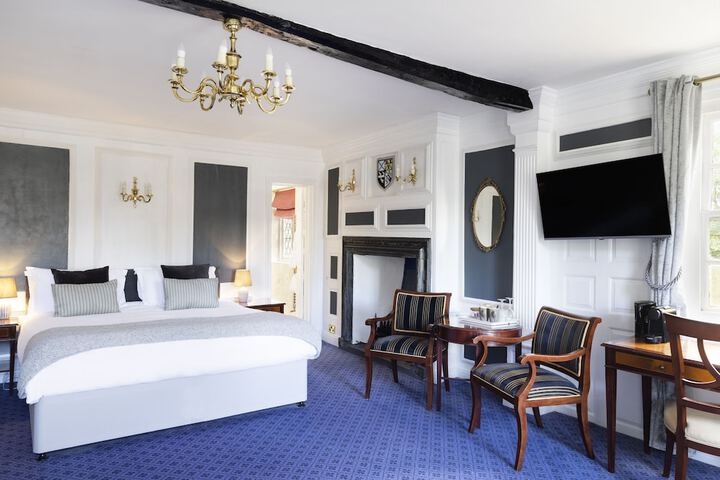 Room 27 of 72