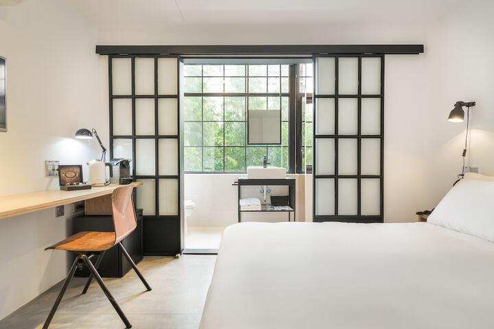 Room 14 of 109