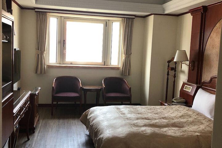 Room 7 of 56