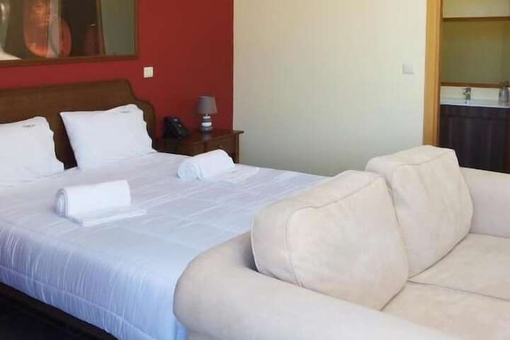 Room 6 of 27