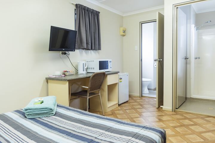 Room 4 of 35