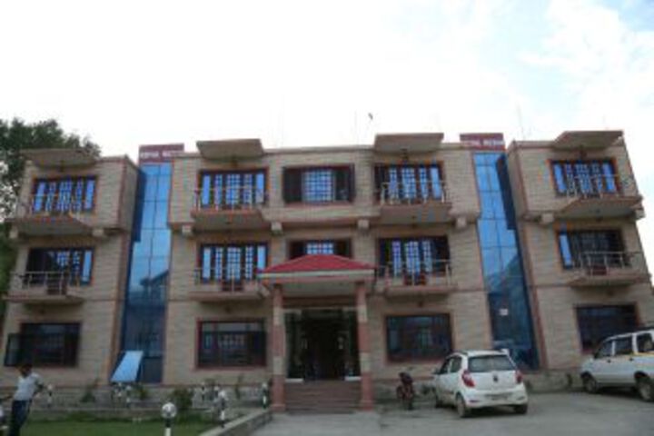 HOTEL ROYAL RESHI