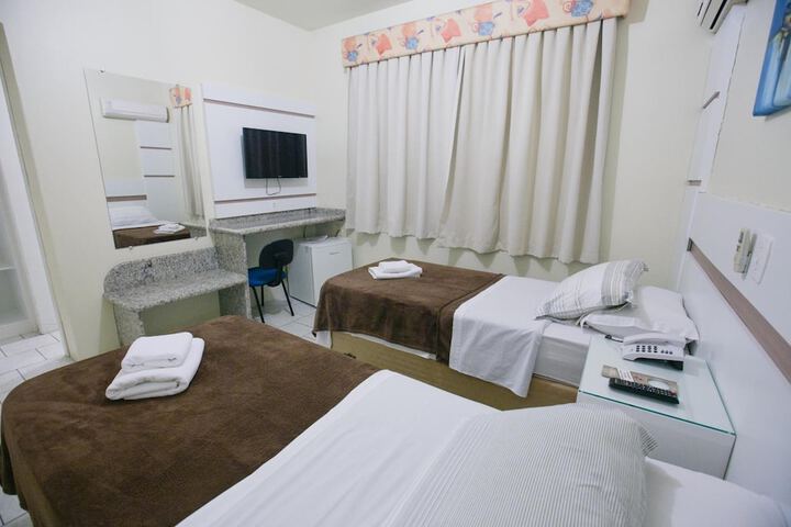 Room 9 of 27