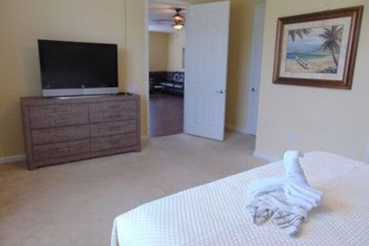 Room 11 of 29