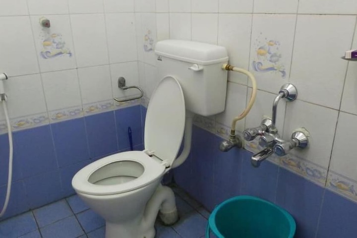Room 2 of 4