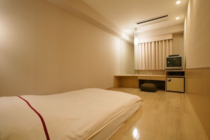 Room 16 of 53