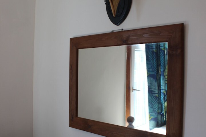 Room 10 of 31