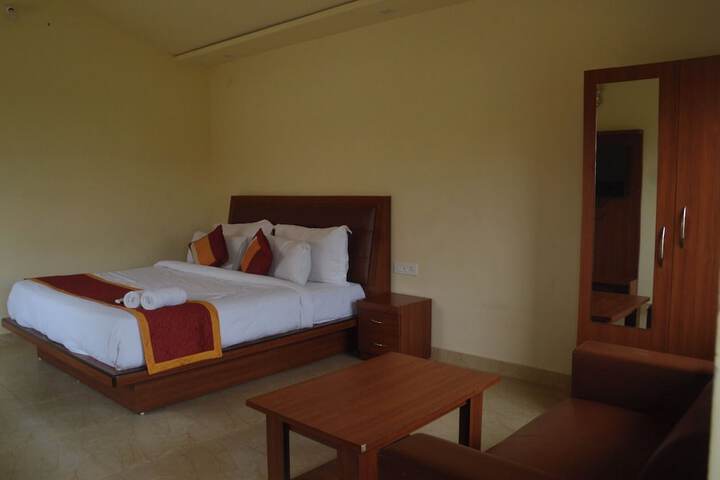 Room 5 of 23