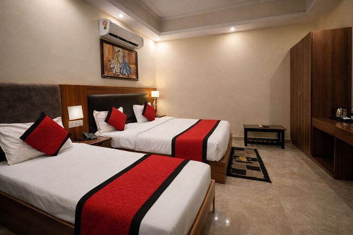 Room 20 of 28