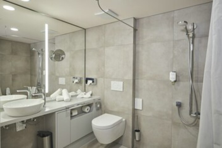 Room 8 of 29