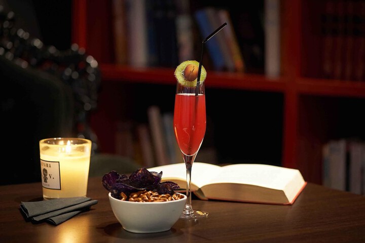 Lounge 56 of 73