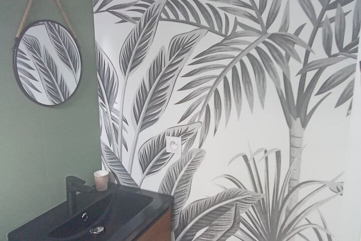 Room 20 of 33