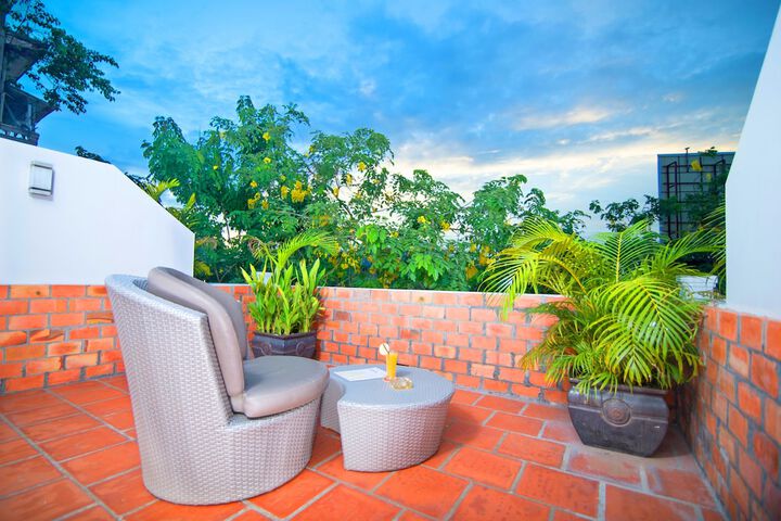 Terrace/Patio 10 of 36