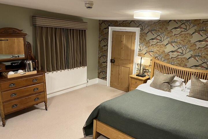 Room 12 of 38