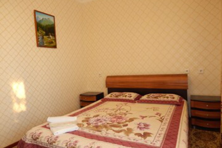 Room 11 of 20