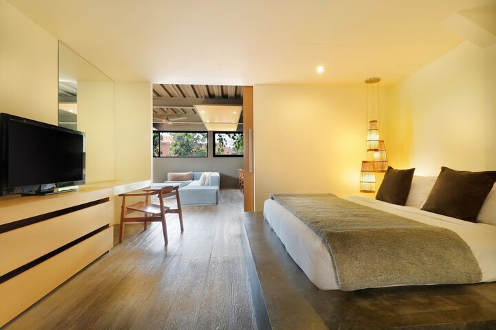 Room 5 of 56