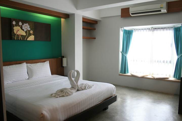 Room 17 of 48