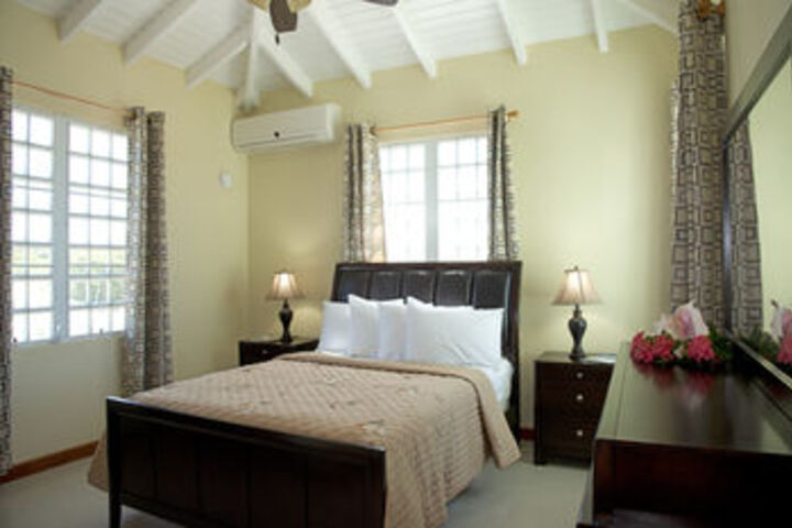 Room 12 of 37