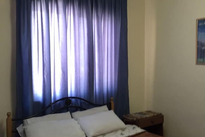 Room 11 of 73