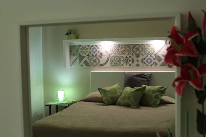 Room 9 of 90