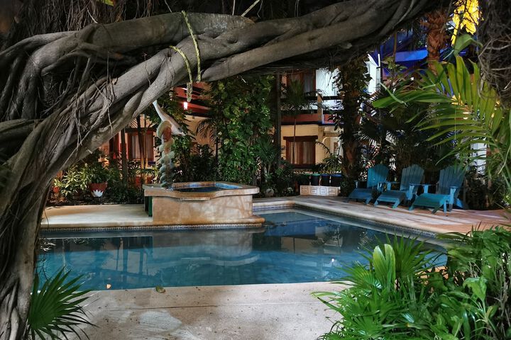 Pool 38 of 85