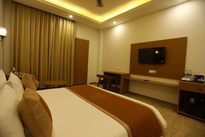 Room 7 of 117