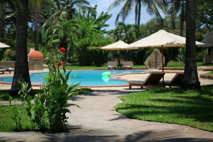 Pool 30 of 51