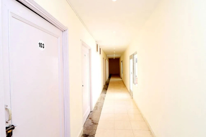 Room 9 of 11
