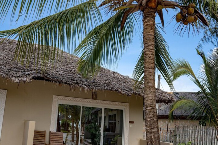 Hotel Exterior 64 of 64