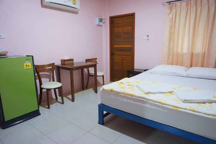 Room 5 of 69